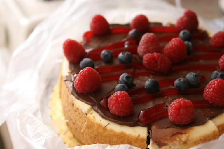 No-Bake Cheesecake with Berries