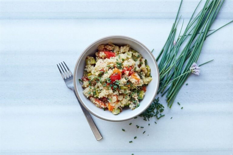 Spicy Chickpea Quinoa Bowl